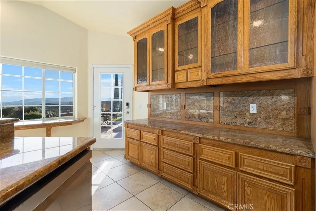 7636 Shafter, Yucca Valley, California 92284 home-pic-9