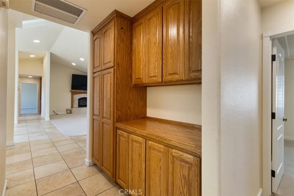 7636 Shafter, Yucca Valley, California 92284 home-pic-18
