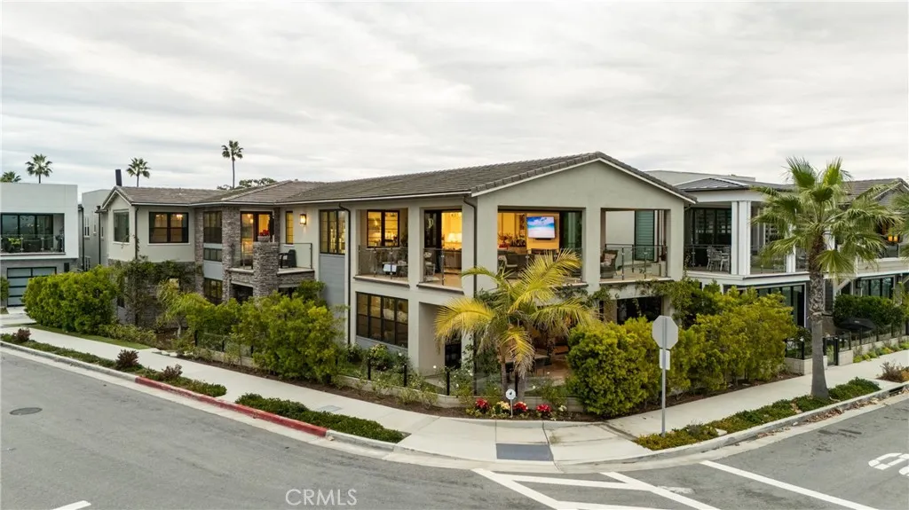 10 Ocean Place, Seal Beach, California 90740 home-pic-1