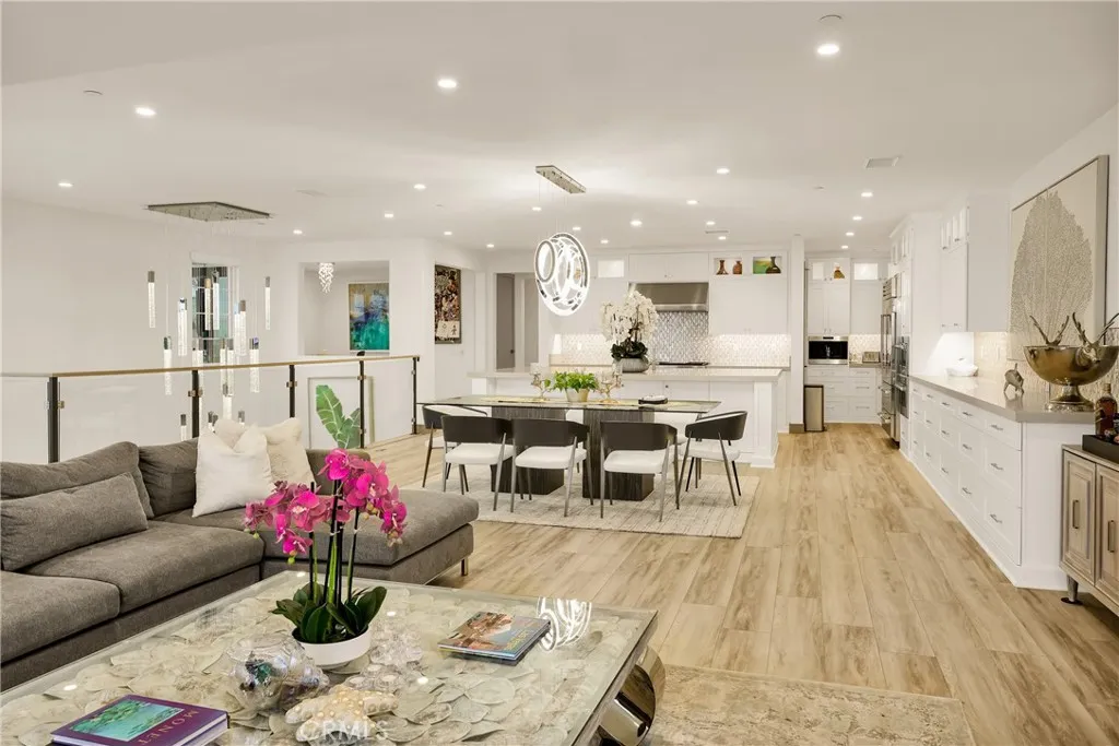 10 Ocean Place, Seal Beach, California 90740 home-pic-28