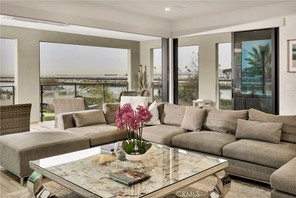 10 Ocean Place, Seal Beach, California 90740 home-pic-27