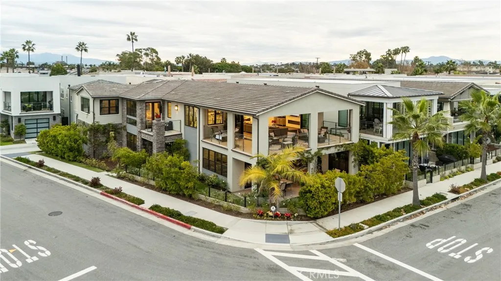 10 Ocean Place, Seal Beach, California 90740 home-pic-2