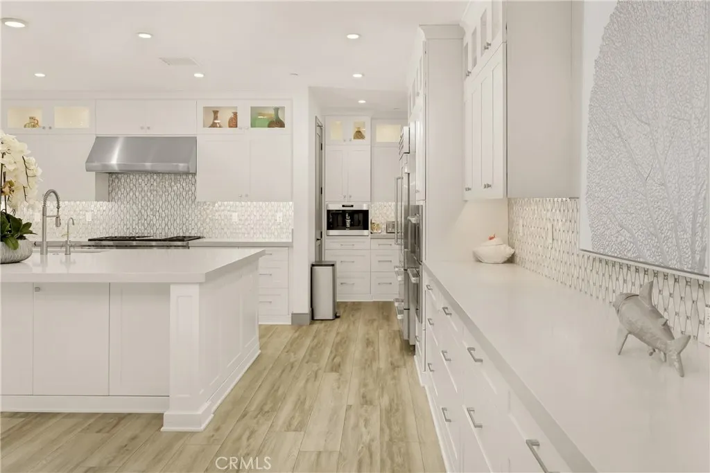 10 Ocean Place, Seal Beach, California 90740 home-pic-23