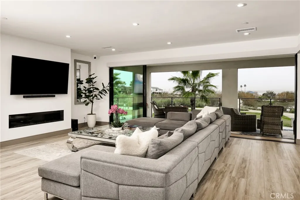 10 Ocean Place, Seal Beach, California 90740 home-pic-26