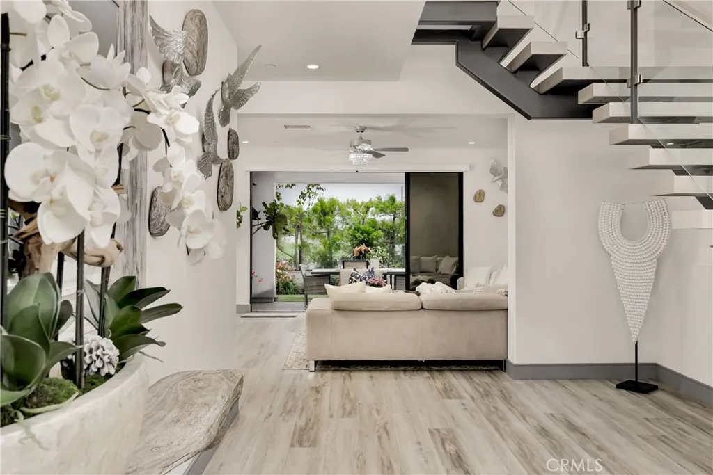 10 Ocean Place, Seal Beach, California 90740 home-pic-7