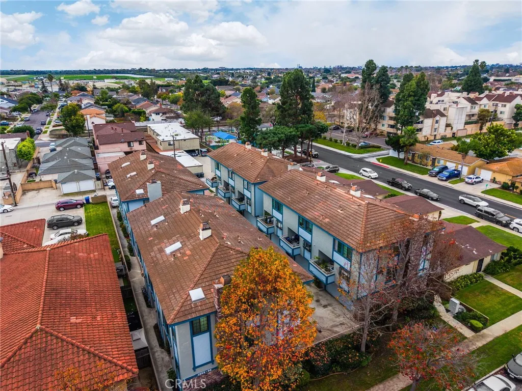 3878 Howard Avenue 8, Los Alamitos, California 90720 home-pic-33