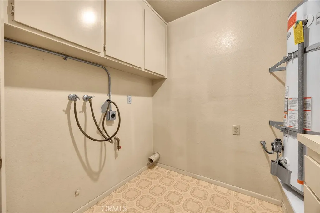 3878 Howard Avenue 8, Los Alamitos, California 90720 home-pic-35