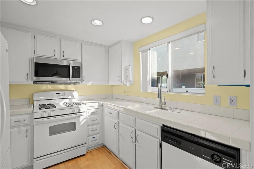 15069 Mulberry 21, Whittier, California 90604 home-pic-17