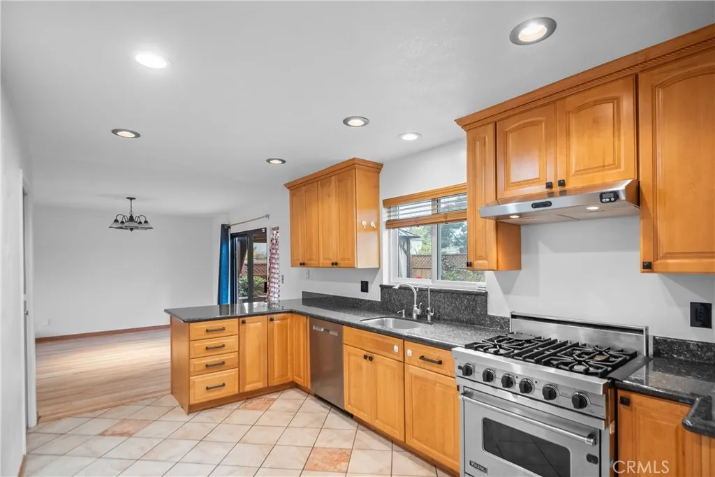 801 Weeks, East Palo Alto, California 94303 home-pic-19