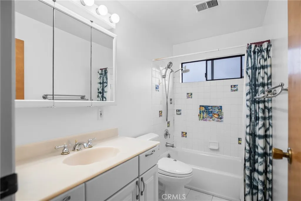 801 Weeks, East Palo Alto, California 94303 home-pic-31
