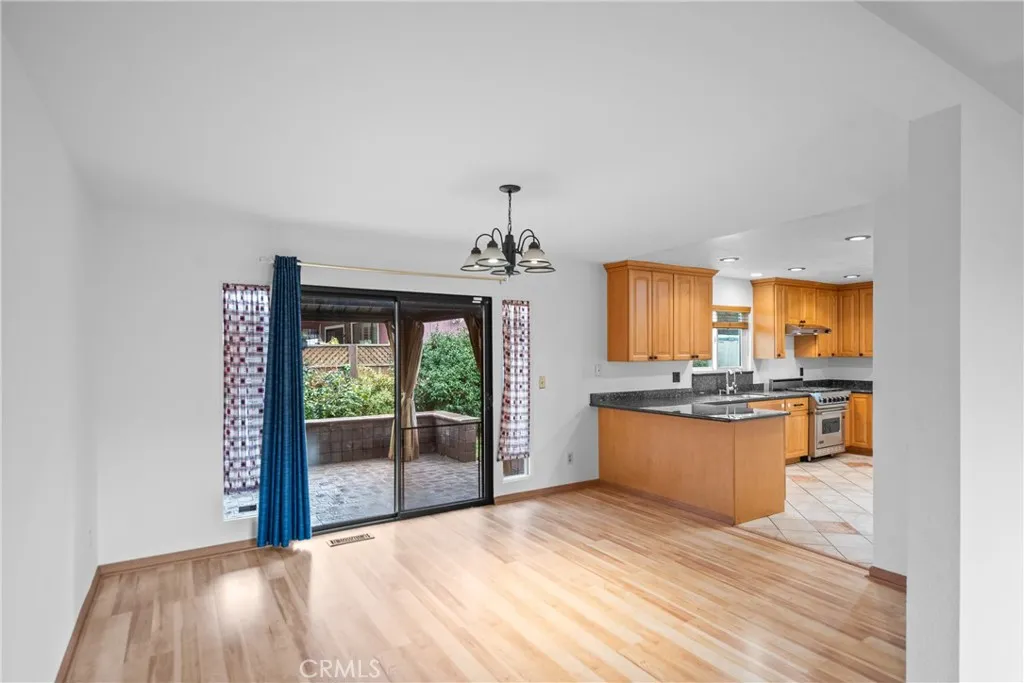 801 Weeks, East Palo Alto, California 94303 home-pic-12