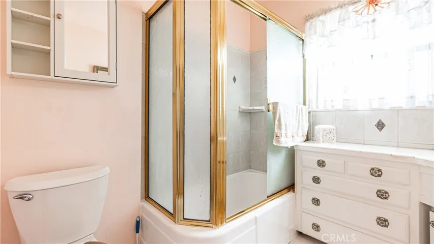 10817 Loch Lomond Drive, Whittier, California 90606