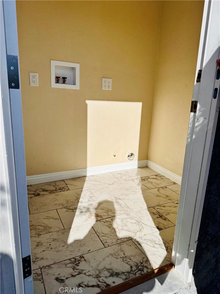 838 E 99th, Los Angeles, California 90002 home-pic-24
