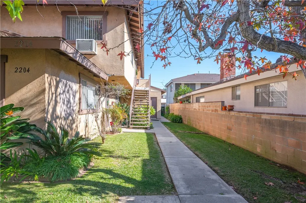 2204 Orange Grove, Alhambra, California 91803 home-pic-2
