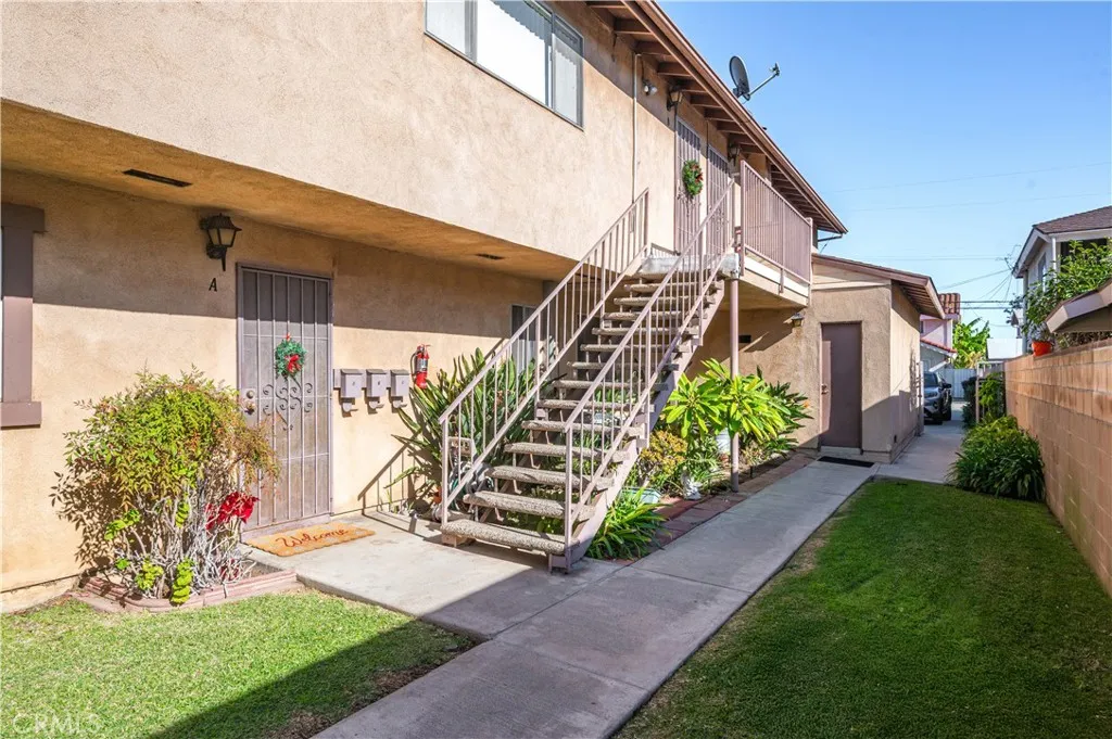 2204 Orange Grove, Alhambra, California 91803 home-pic-3