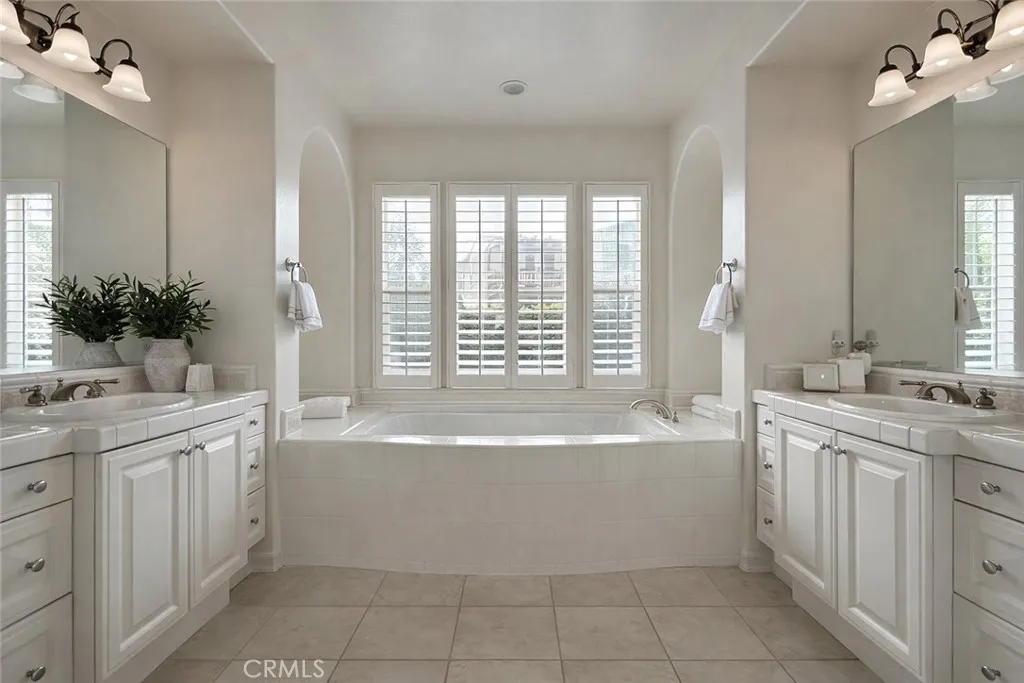 6 Cavaillon, Newport Coast, California 92657 home-pic-26