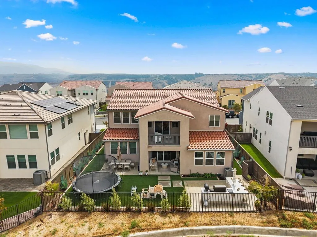 1567 Corte Botanicas, Chula Vista, California 91913 home-pic-1