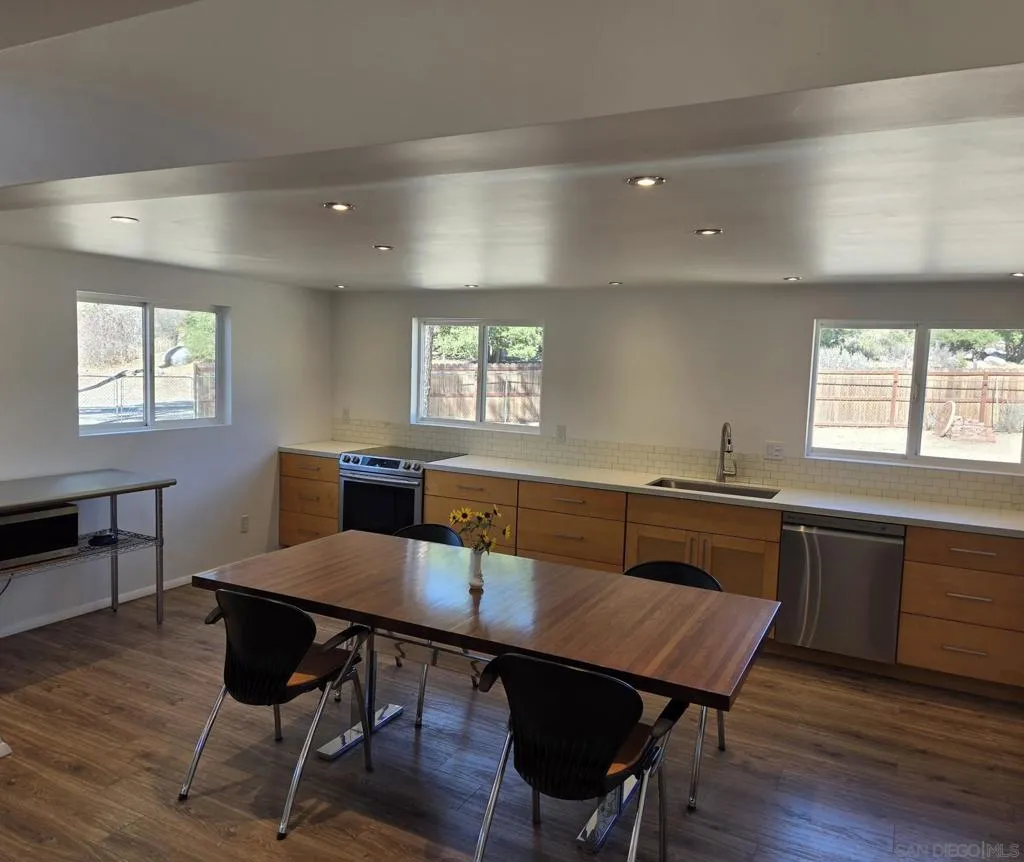 2581 Lake Shore Drive, Campo, California 91906 home-pic-10