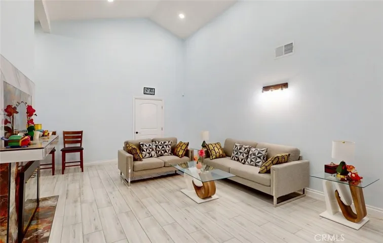 6124 E Camino Correr, Anaheim, California 92807