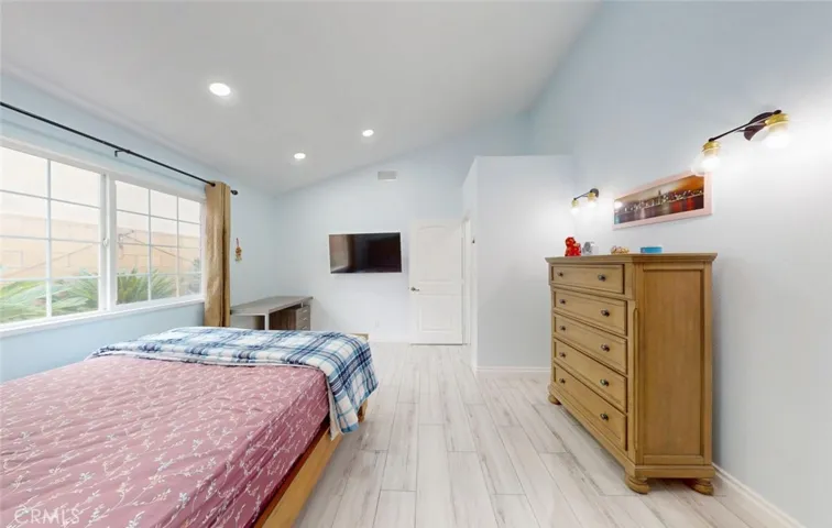 6124 E Camino Correr, Anaheim, California 92807