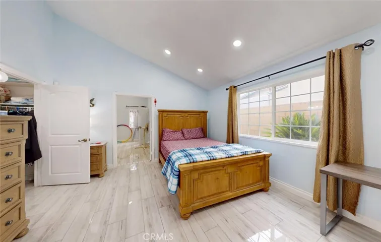 6124 E Camino Correr, Anaheim, California 92807