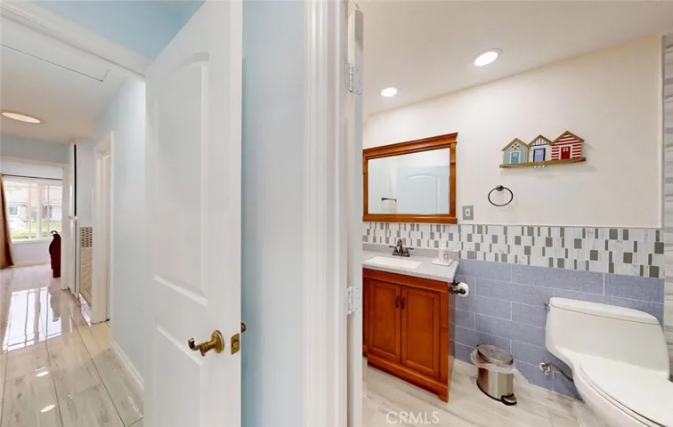 6124 E Camino Correr, Anaheim, California 92807