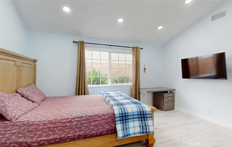 6124 E Camino Correr, Anaheim, California 92807