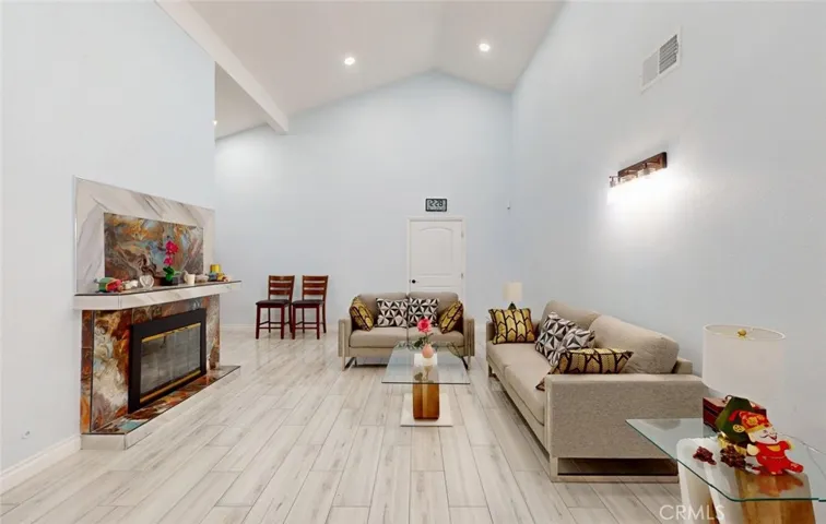 6124 E Camino Correr, Anaheim, California 92807