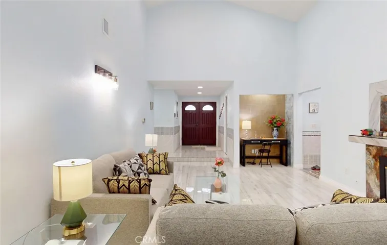 6124 E Camino Correr, Anaheim, California 92807