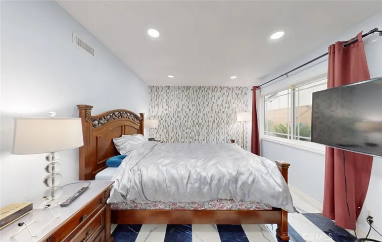 6124 E Camino Correr, Anaheim, California 92807