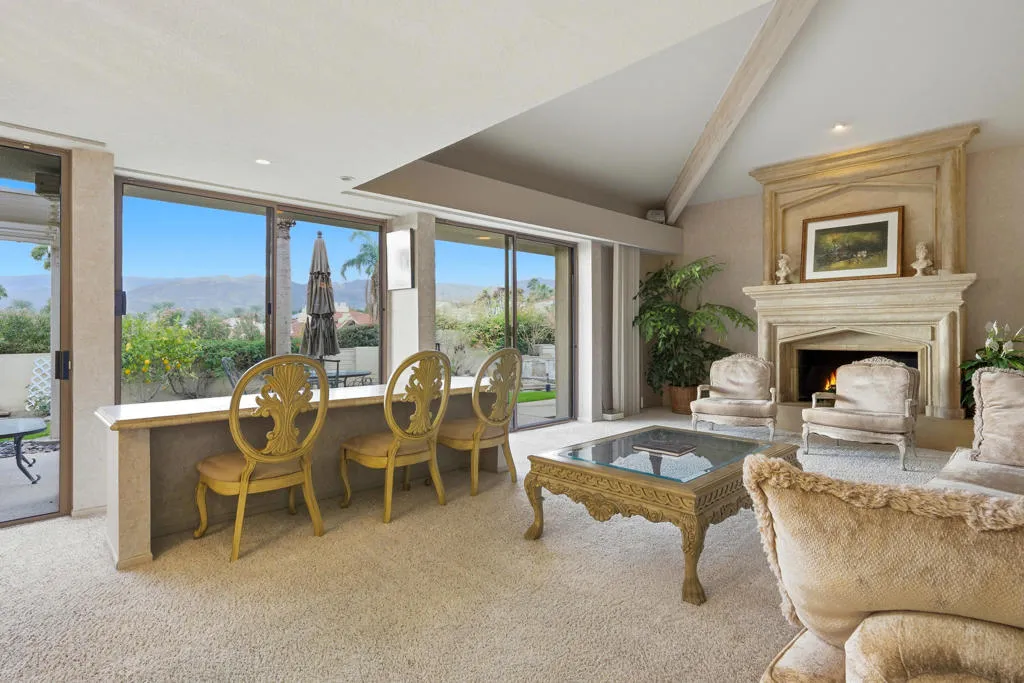 30 Kavenish Drive N, Rancho Mirage, California 92270 home-pic-1