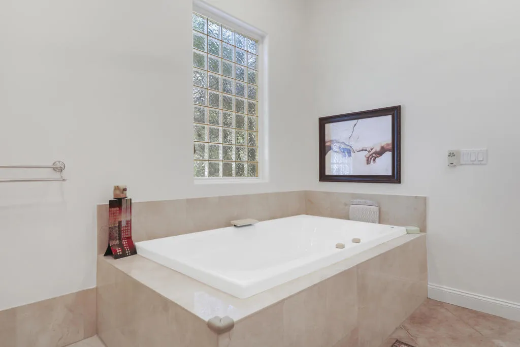 80360 Via Castellana, La Quinta, California 92253 home-pic-9