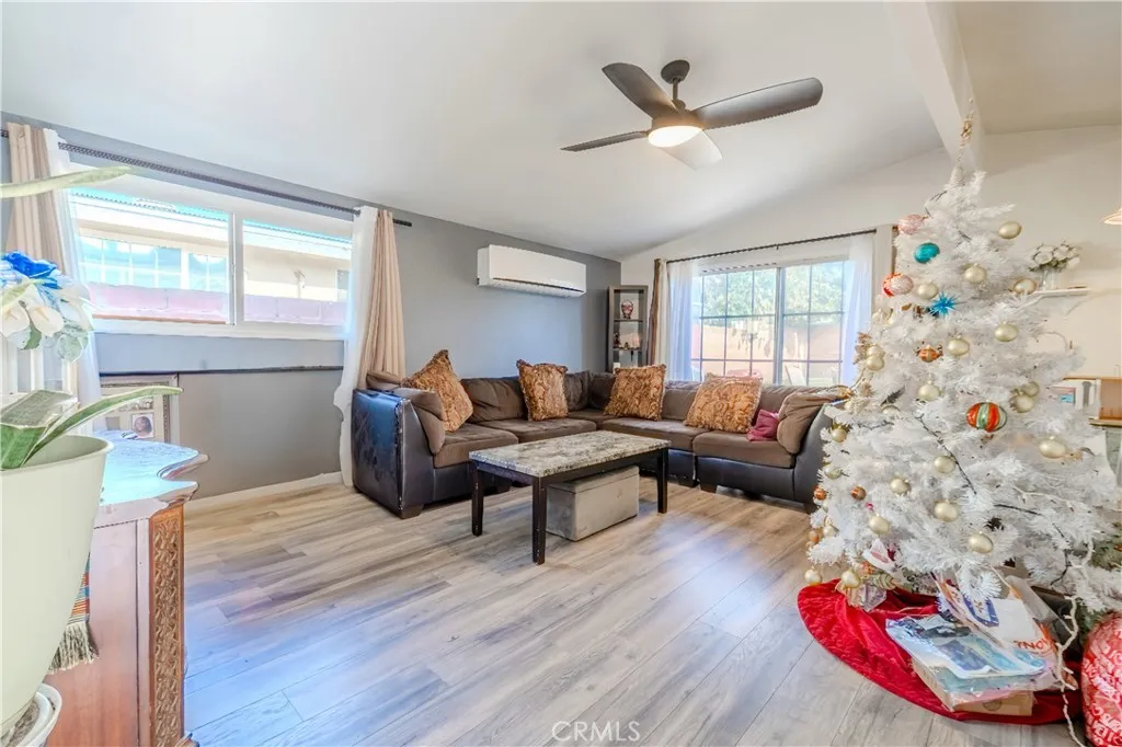 513 Nottingham Avenue, Santa Ana, California 92703 home-pic-7
