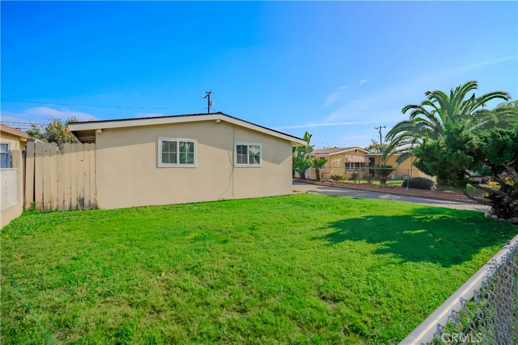 513 Nottingham Avenue, Santa Ana, California 92703 home-pic-20