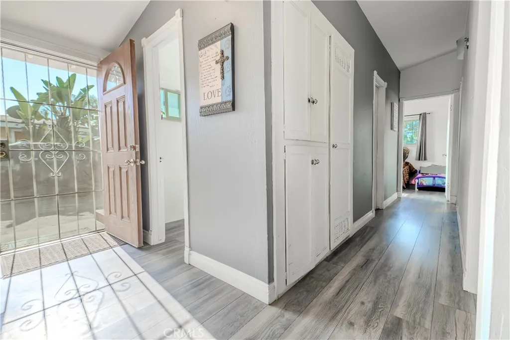 513 Nottingham Avenue, Santa Ana, California 92703 home-pic-11