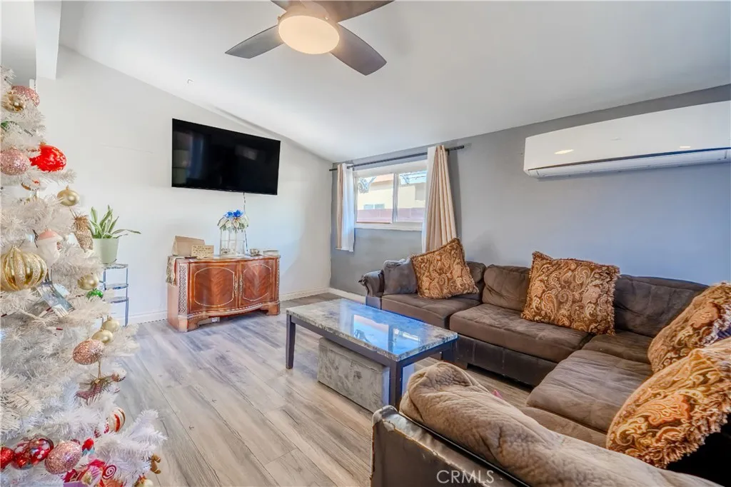 513 Nottingham Avenue, Santa Ana, California 92703 home-pic-4