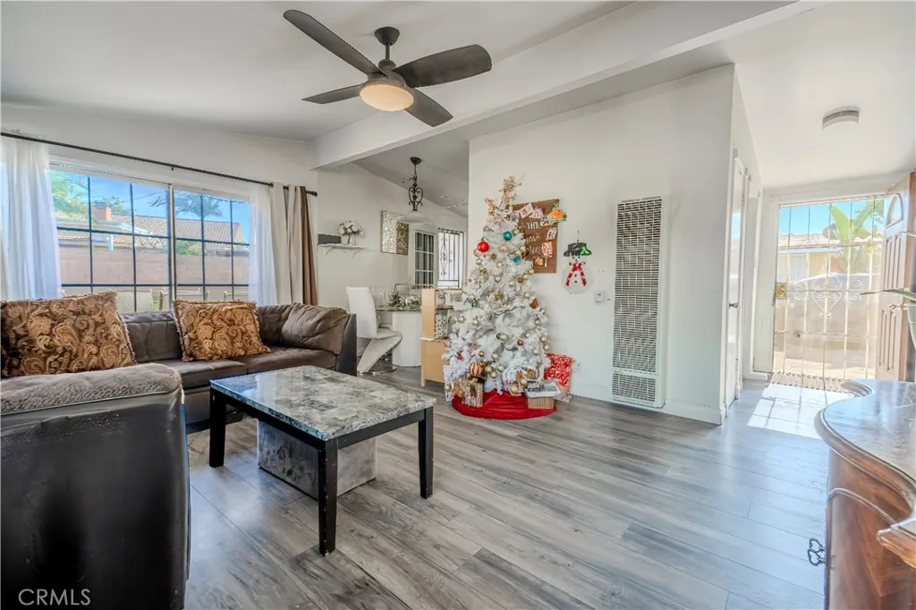 513 Nottingham Avenue, Santa Ana, California 92703 home-pic-12