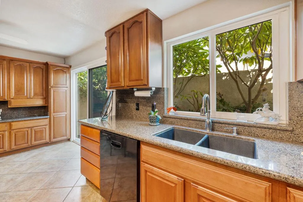 43736 Warner Trail, Palm Desert, California 92211 home-pic-18