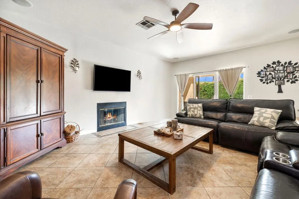 43736 Warner Trail, Palm Desert, California 92211 home-pic-12