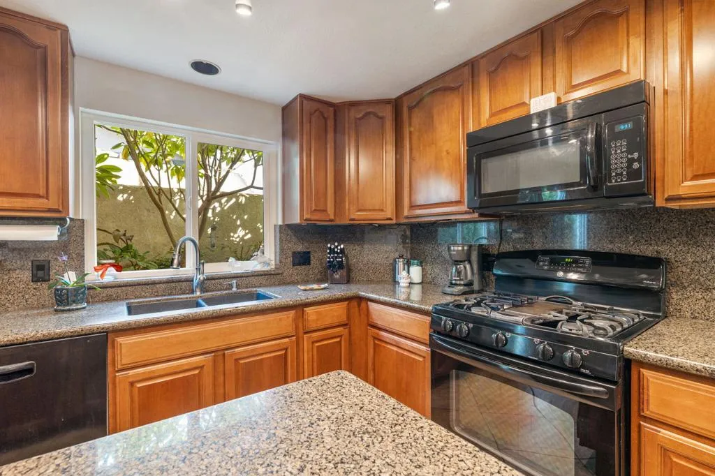 43736 Warner Trail, Palm Desert, California 92211 home-pic-15