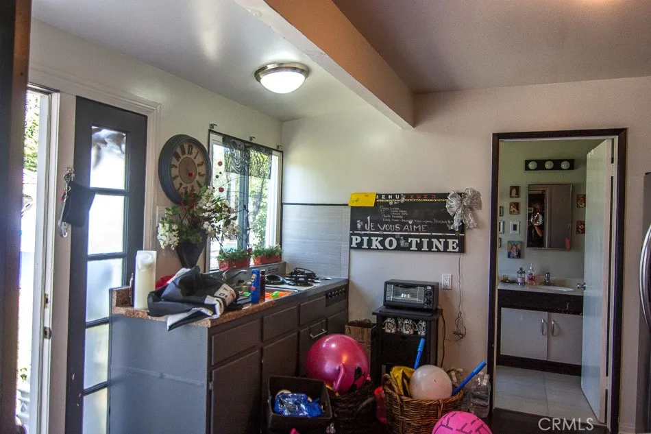 4645 Ledge Avenue, Toluca Lake, California 91602 home-pic-22