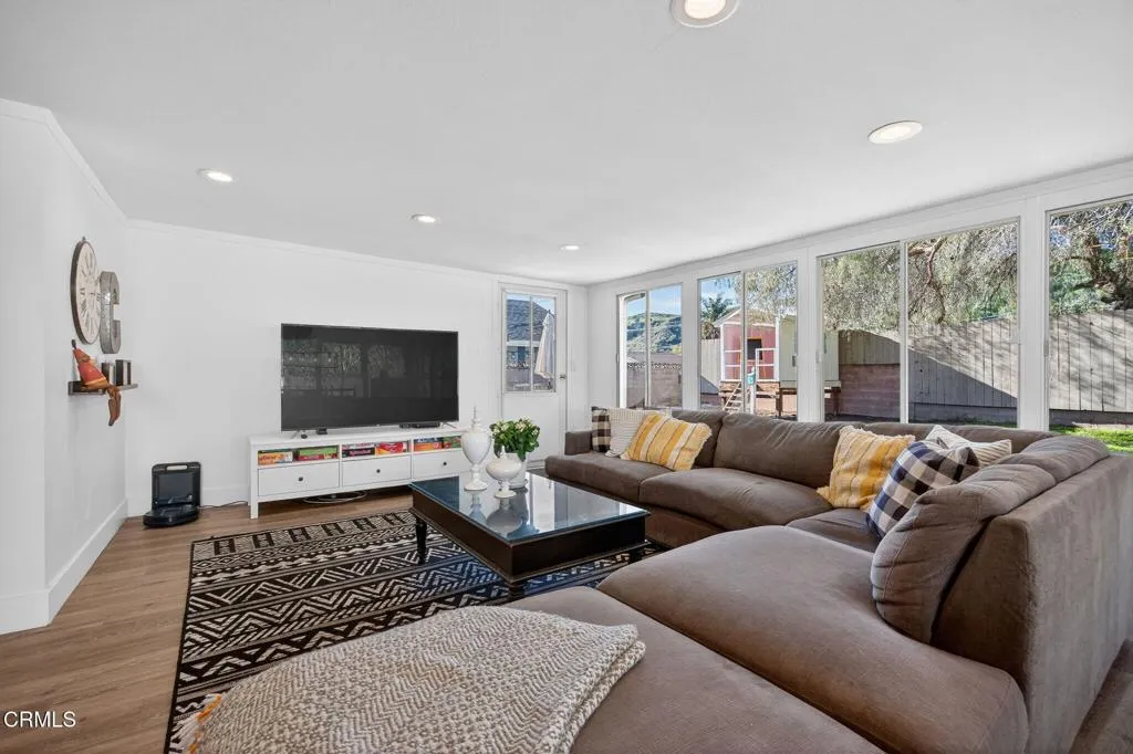1328 Mariposa Drive, Santa Paula, California 93060 home-pic-25