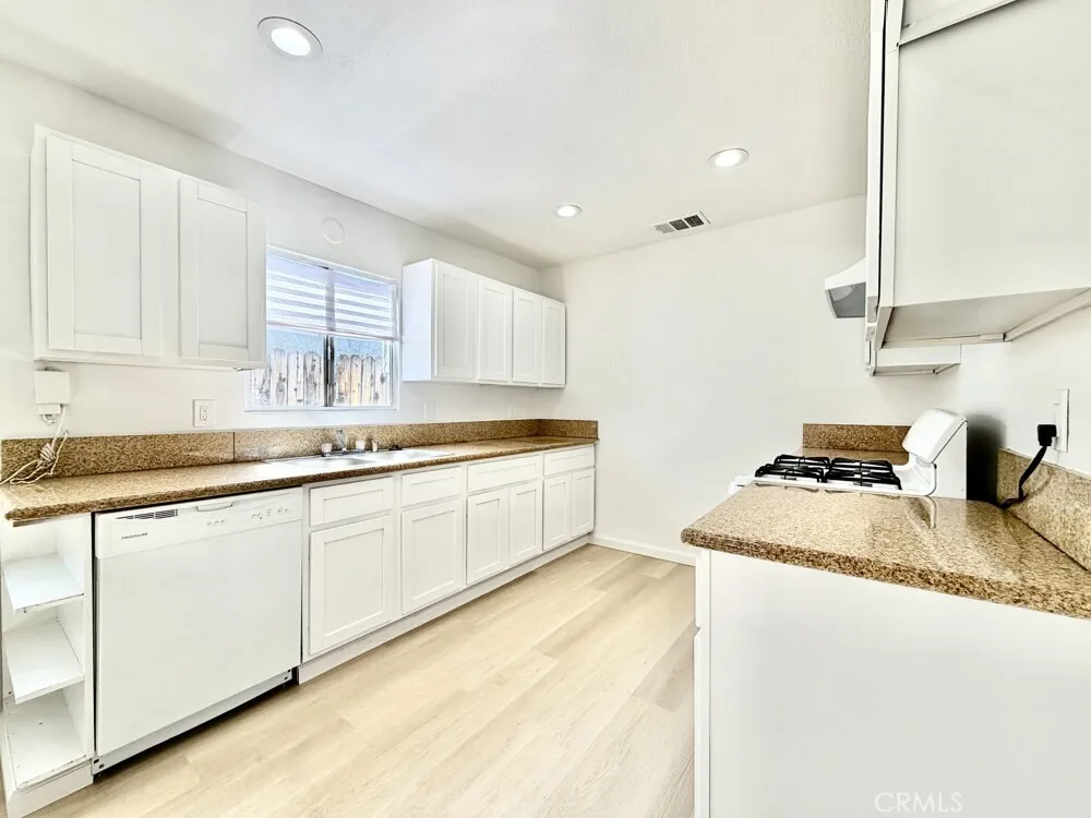15345 Patricia, Moreno Valley, California 92551 home-pic-8