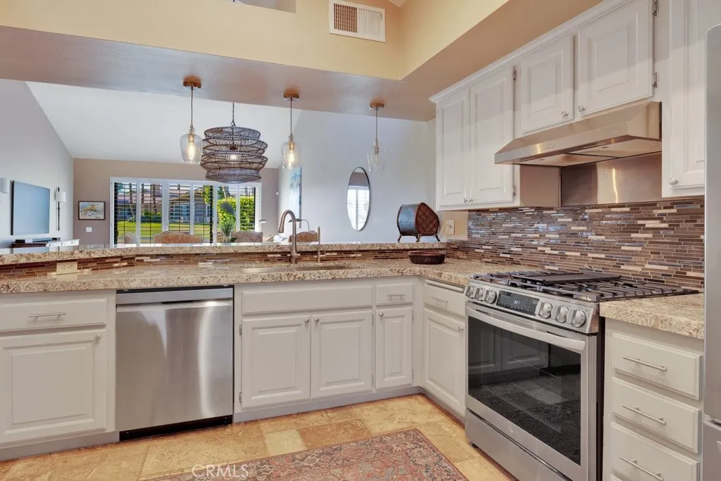 Stainless, updated Kitchen