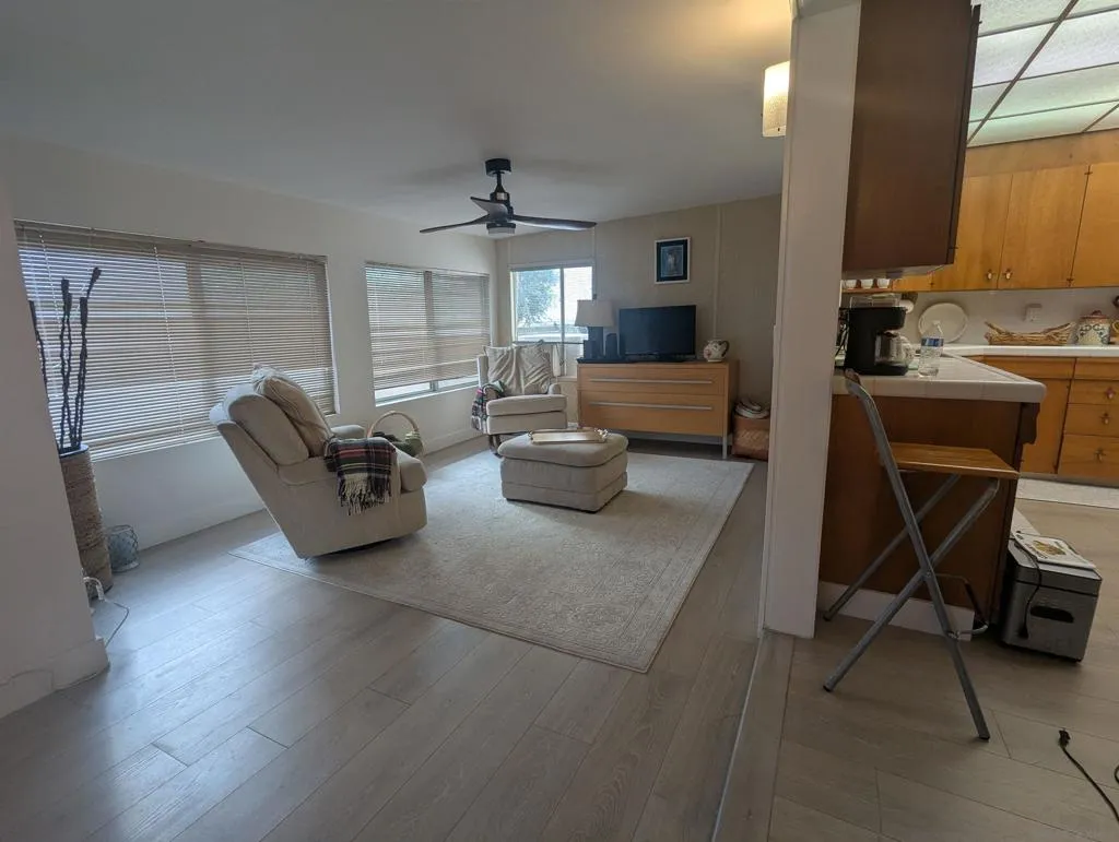 1181 W Mayberry W, Hemet, California 92543 home-pic-47