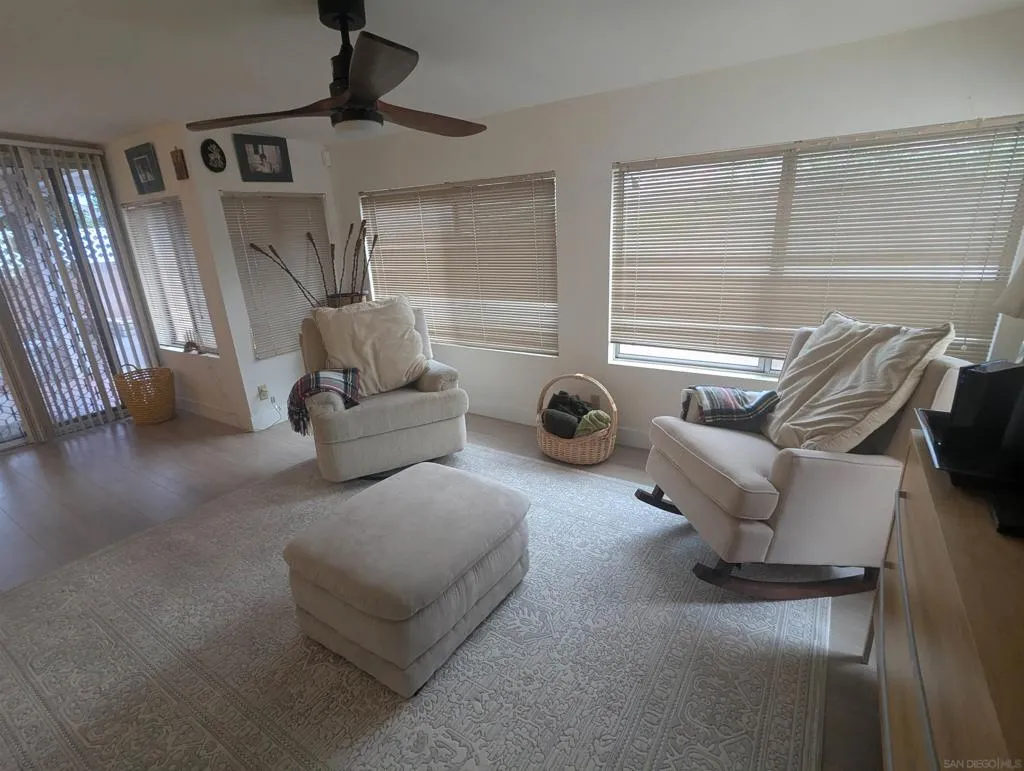 1181 W Mayberry W, Hemet, California 92543 home-pic-44