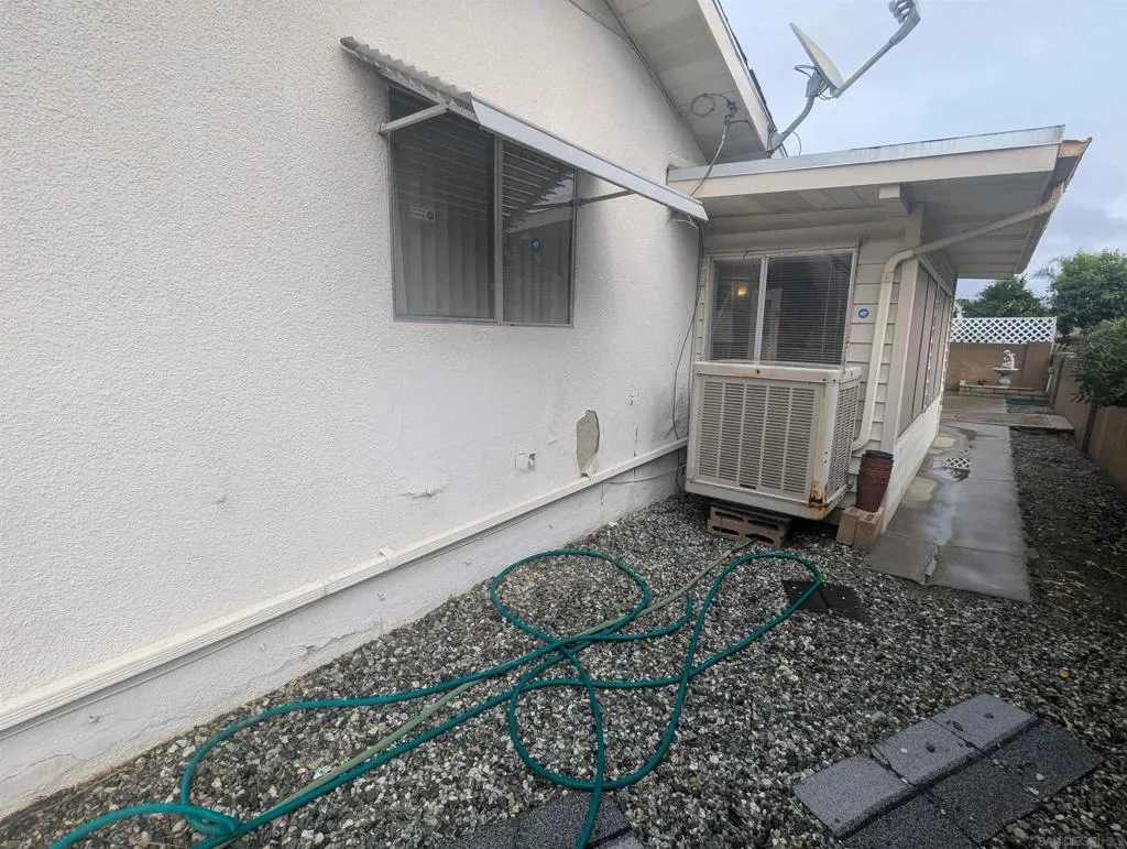 1181 W Mayberry W, Hemet, California 92543 home-pic-54