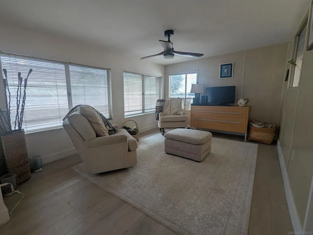 1181 W Mayberry W, Hemet, California 92543 home-pic-42