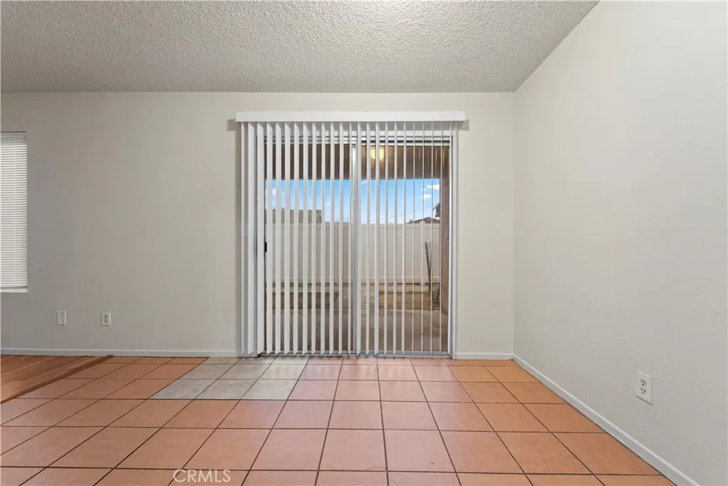 1071 May Lane, Barstow, California 92311 home-pic-7