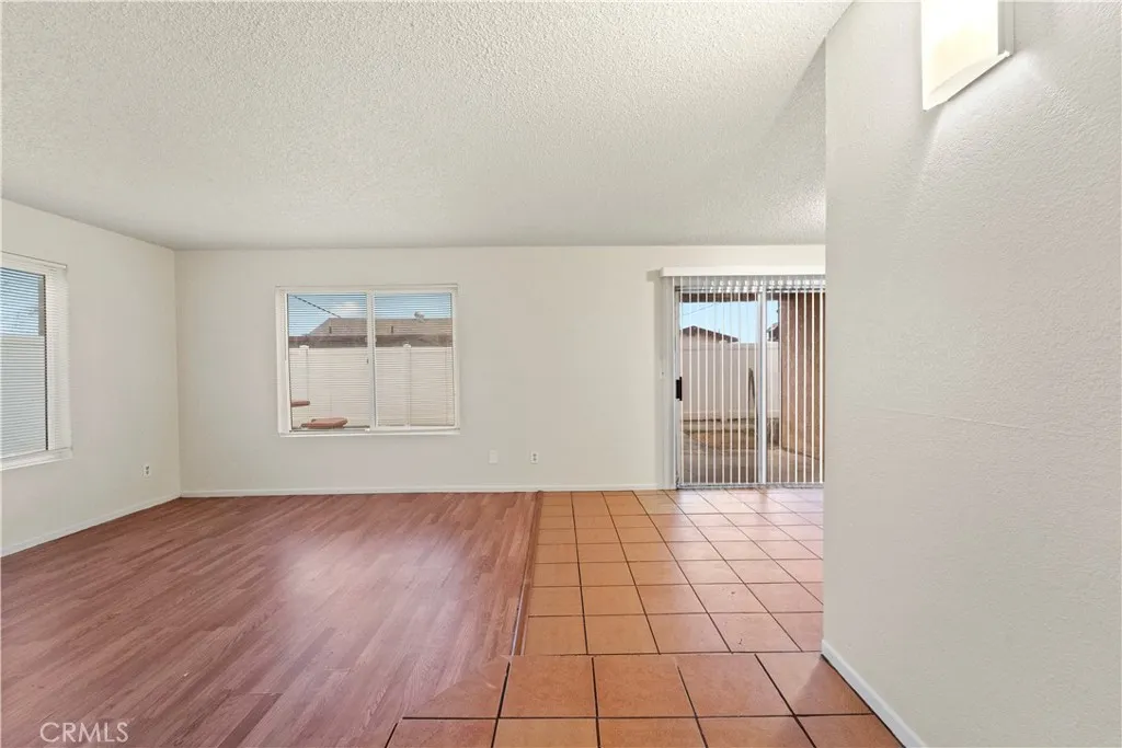 1071 May Lane, Barstow, California 92311 home-pic-3